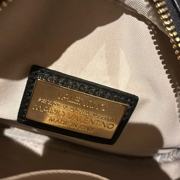 ⭐️HP🖤Valentino by Mario Nina Rock Crossbody Bag NWT - Picture 8 of 15
